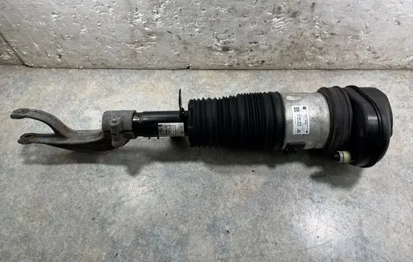 BMW X5 G05 Air suspension front shock absorber 6892425 37106892425