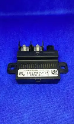 Mercedes-Benz E W212 Battery control module A0009822023