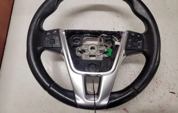Volvo V40 Steering wheel P31250592 34110217B 31332911