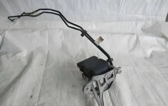 Opel Insignia B ABS Pump 84616395
