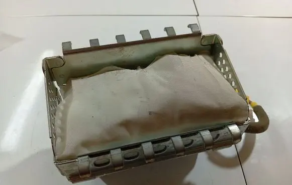 Honda FR-V Passenger airbag E00228705P2Y