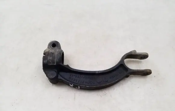 Audi A4 S4 B8 8K Lower shock absorber bracket 8K0413L