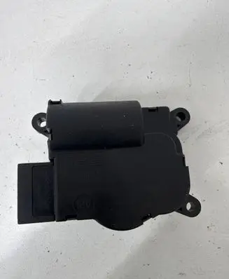 Volkswagen Touareg I Air flap motor/actuator 52411483R04