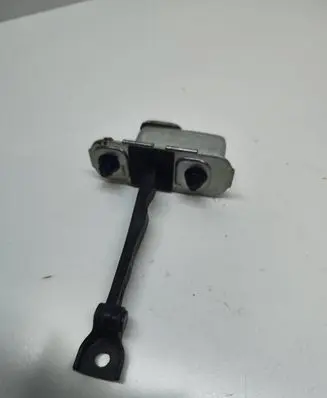 Hyundai i20 (GB IB) Front door check strap stopper