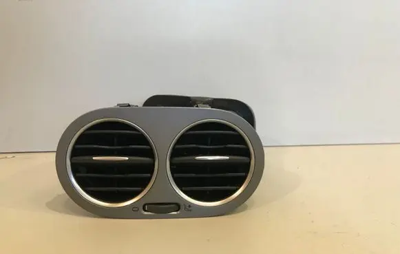 Volkswagen Tiguan Dashboard side air vent grill/cover trim 5M0819759 5M0819729