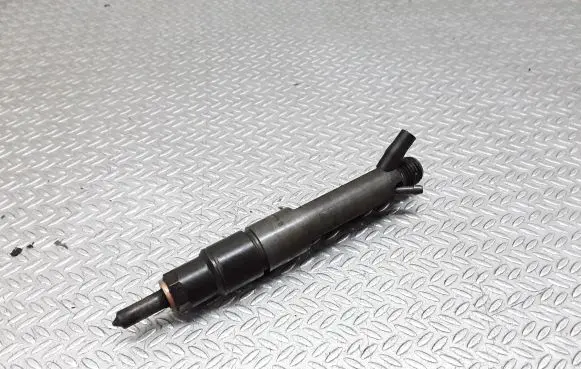 Fuel injector