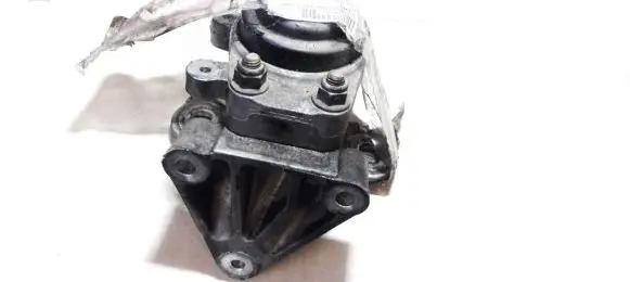 Ford Mondeo Mk III Engine mount bracket 2s716f012a 838m4