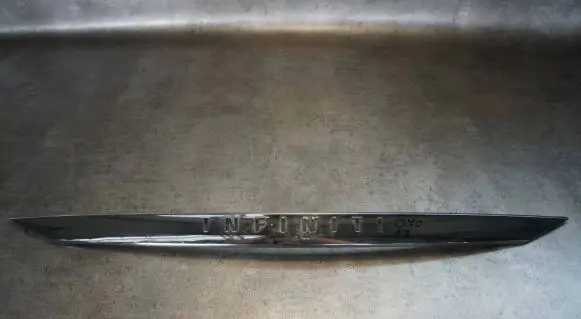 Infiniti Q70 Y51 Rear light center trim bar blend 84810-4AP0A 848104AP0A