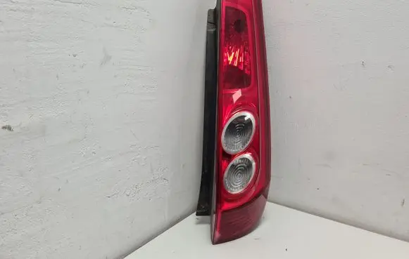 Rear/tail lights