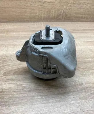 BMW M4 F82 F83 Engine mount bracket 2284818 13981112