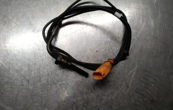 Volkswagen Transporter - Caravelle T5 Exhaust gas temperature sensor 3HTS0039 964857