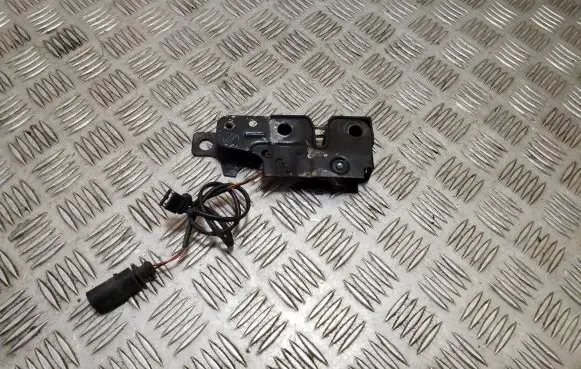 Audi TT TTS Mk2 Engine bonnet/hood lock/catch