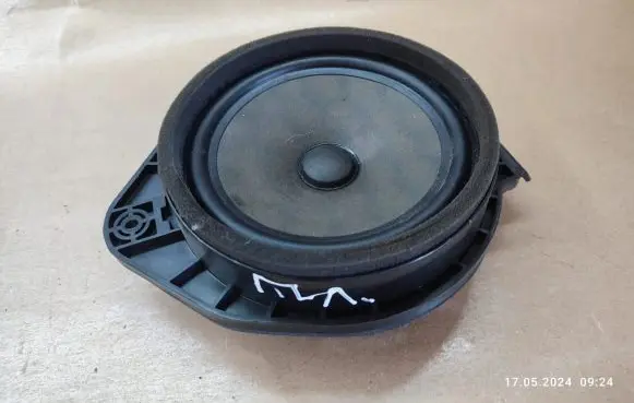 Opel Mokka Front door speaker 13350328