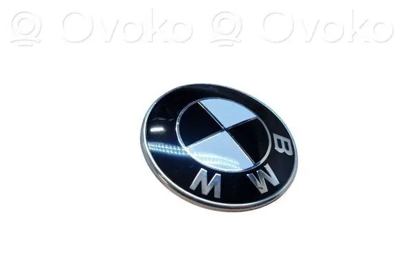BMW 5 E60 E61 Manufacturer badge logo/emblem 10333410 8132375 813237505