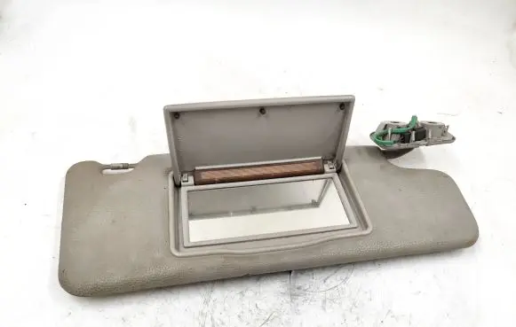 Sun visor