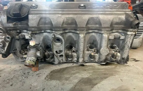 Audi A6 S6 C4 4A Engine head 046103373B