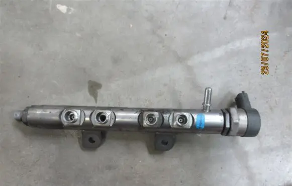 Jaguar XF X250 Fuel main line pipe CK5Q9D280AB