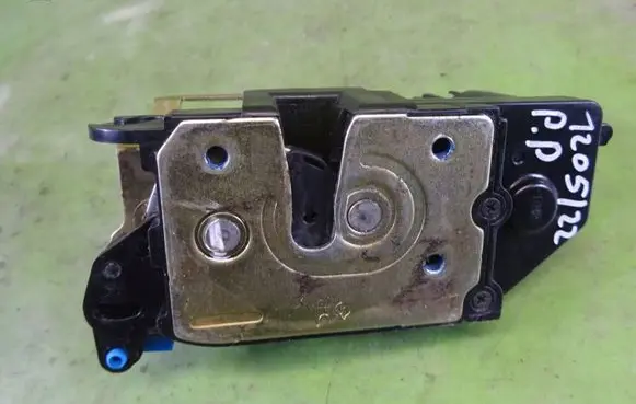 SsangYong Actyon Front door lock