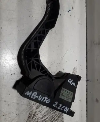 Mercedes-Benz Sprinter W901 W902 W903 W904 Accelerator throttle pedal A9013000404