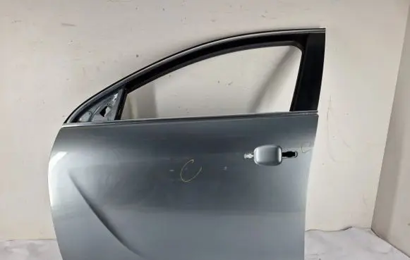 Opel Insignia A Front door