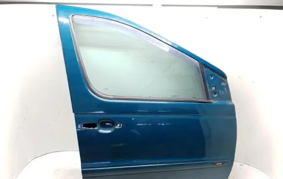 Mercedes-Benz Vaneo W414 Front door