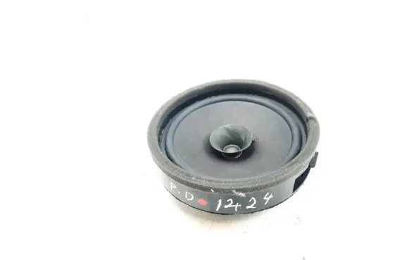 Mitsubishi Lancer VIII Front door speaker 8720A017