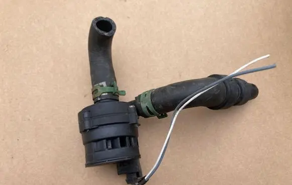Renault Scenic III - Grand scenic III Water pump