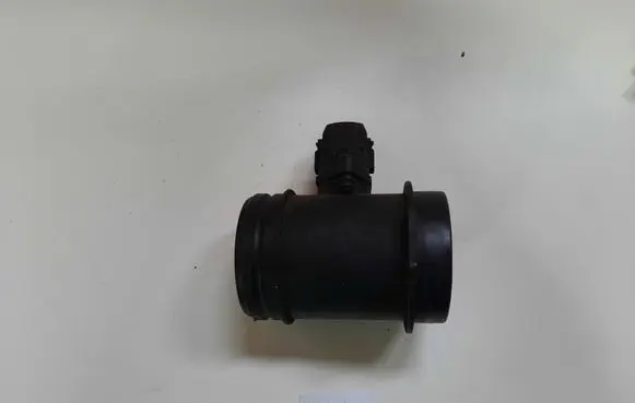 BMW 7 E65 E66 Mass air flow meter 7566988