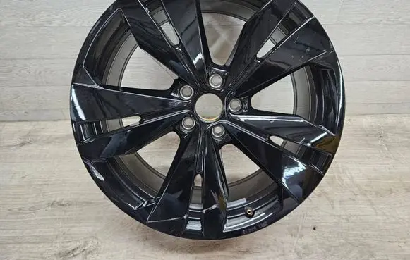 R19 alloy rim