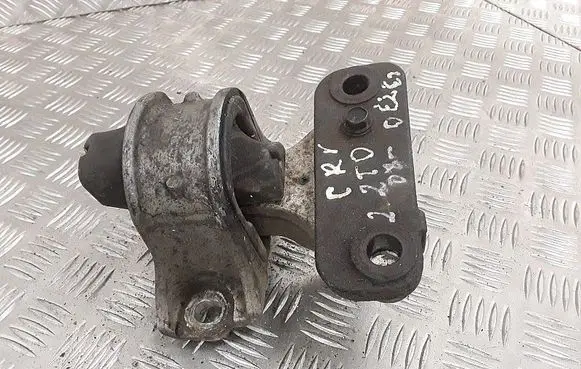 Engine mount bracket