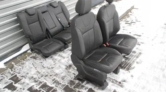 Ford Kuga II Front driver seat XXX 163KM