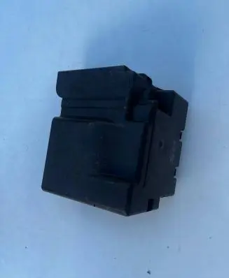 Fiat 500E Battery box tray cover/lid 5216083