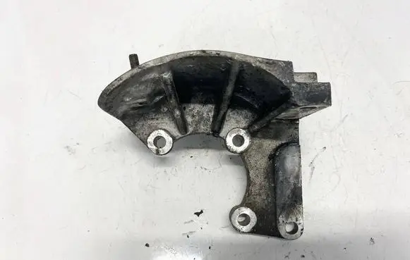 Chevrolet Captiva Engine mounting bracket