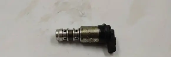 BMW 3 E46 Camshaft vanos timing valve 987085641 987085647