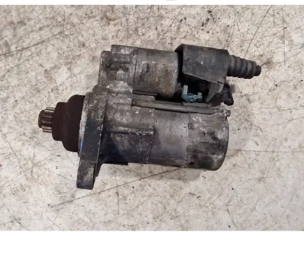 Volkswagen PASSAT B6 Starter motor AG02Z911023H 0107060884LR TS18E1