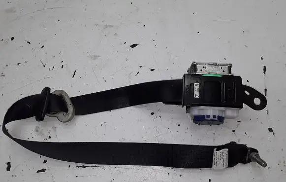 Mazda 6 Front seatbelt 305272210