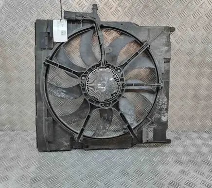 BMW X6 E71 Radiator cooling fan shroud 8618242