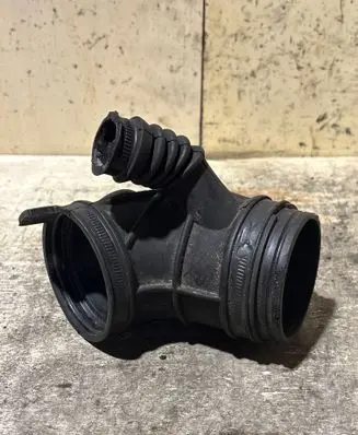 BMW 3 E46 Air intake duct part 1438759 13541438759