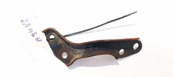 Subaru Legacy Bracket in trunk/boot 