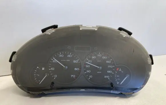 Peugeot Partner Speedometer (instrument cluster) 9662745180 555003000
