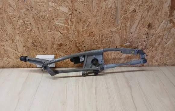 Front wiper linkage and motor