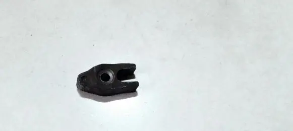 Toyota Urban Cruiser (XP110) Fuel Injector clamp holder