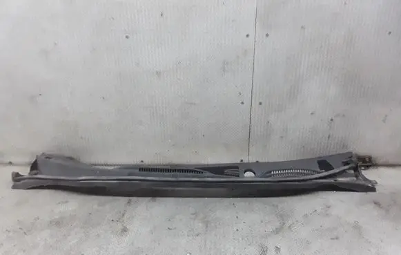 Toyota Avensis Verso Wiper trim