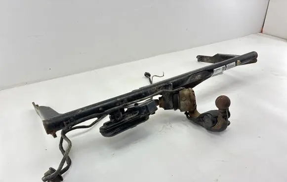 Volkswagen PASSAT B7 Tow bar set 3AA803880E