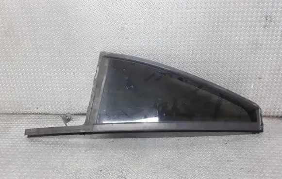 Volvo XC90 Rear vent window glass 