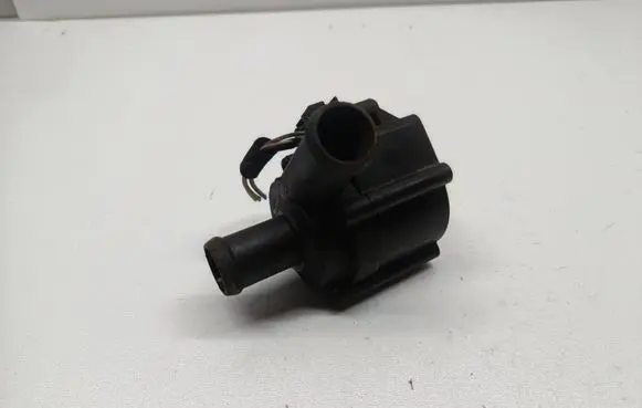 Audi A5 8T 8F Electric auxiliary coolant/water pump 059121004G 059121004D 3100004879