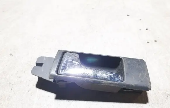 Audi A6 S6 C4 4A Front door interior handle 4A0837019
