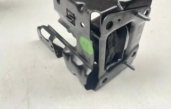 Skoda Octavia Mk4 Rear glass lock/latch Q38 9807450680