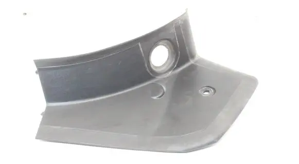 BMW 1 F40 Rear/tail light trim molding 7450666