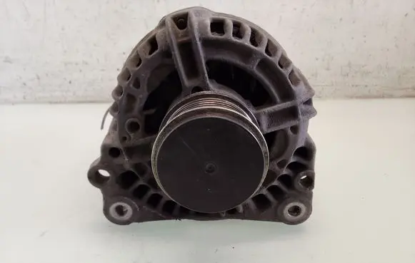Volkswagen Golf IV Generator/alternator 038903023L